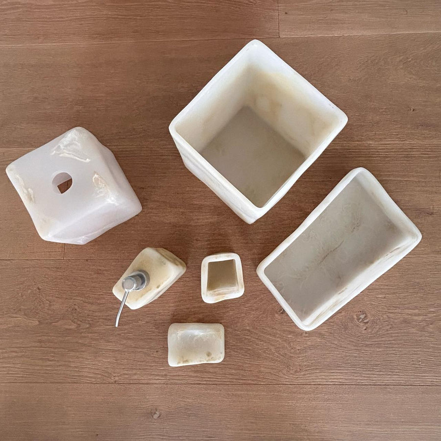 Set de Baño Orgánico Alabastro Beige – 6 Piezas de Resina Artesanal